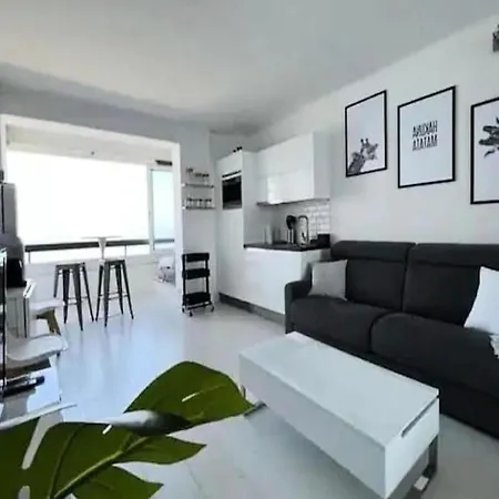 Studio For 2 People Six-Fours-les-Plages